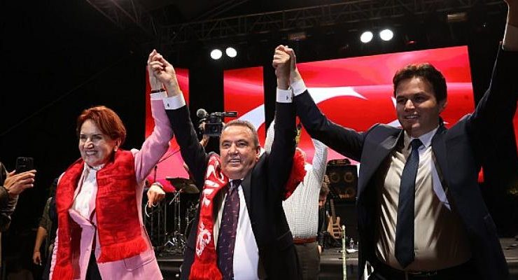 İYİ Parti Genel Başkanı Akşener’den  Başkan Böcek ve Başkan Kocakaya’ya övgü
