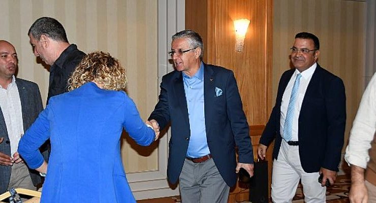 Başkan Topaloğlu CHP ve İYİ parti yönetim kurulu üyeleriyle yemekte bir araya geldi