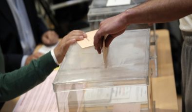 İspanya’da 35 milyon seçmen pazar günü sandığa gidecek
